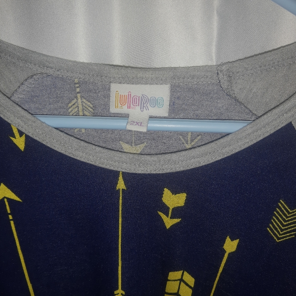 LuLaRoe Randy style shirt